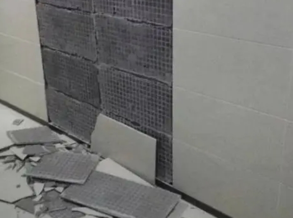 吉隆瓷砖空鼓维修公司分享下吉隆墙砖松动维修的知识